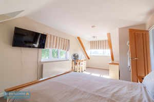 Bedroom- click for photo gallery